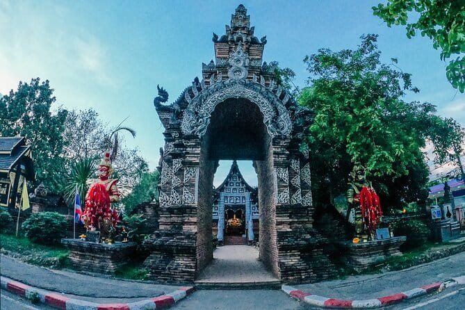 Guided Chiang Mai City Night Tour by EV Tram - Starting at Three Kings Monument