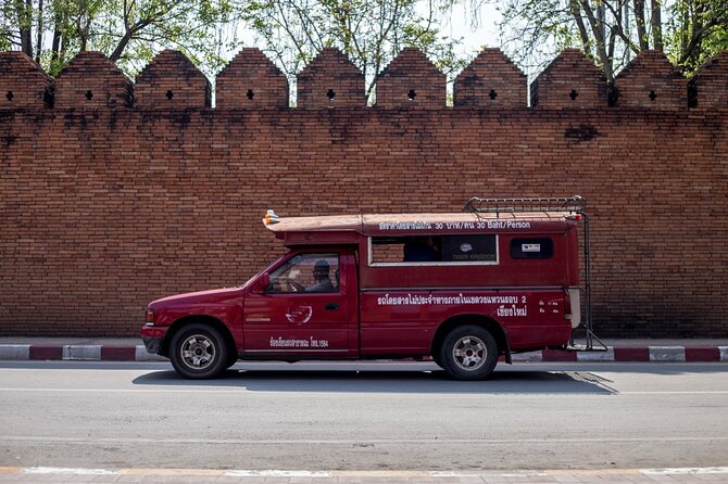 Half Day Chiang Mai City and Cultural by TukTuk, Samlor & Red car (Private Tour) - Wat Phan Tao and the appeal of teak Lanna design