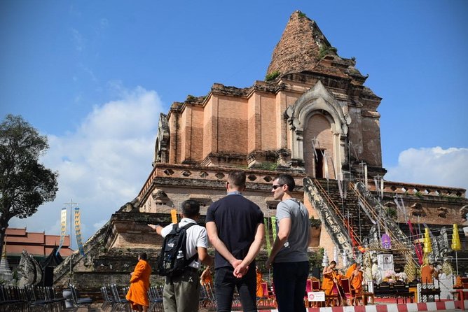 Half Day Chiang Mai City and Culture tour by Electric Tuk Tuk (Private Tour) - What the guide adds to the experience
