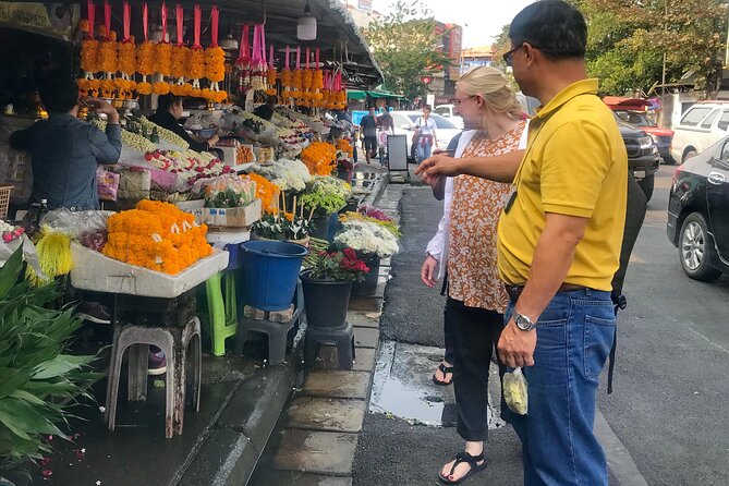 Half Day Chiang Mai City and Culture tour by Electric Tuk Tuk (Private Tour) - Tha Phae Gate and the old city walls