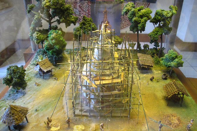 Half Day Chiang Mai City Temples & Museum Tour - Group or Private - The City Arts and Cultural Centre puts the temples in context