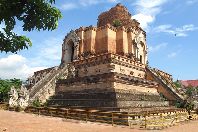 Half Day Chiang Mai City Temples & Museum Tour - Group or Private - Wat Chiang Man and a closer look at the compound
