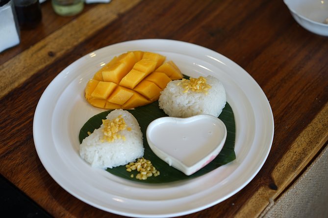 Half-Day Chiang Mai Cooking Class: Make Your Own Thai Foods - Choosing six dishes without following the crowd