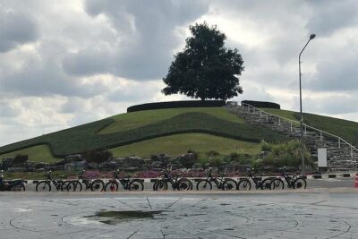 Half-day E-bike Nam Phrae (hilly, fully paved roads, GUIDED)