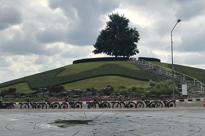 Half-day E-bike Nam Phrae (hilly, fully paved roads, GUIDED) - Getting comfortable on the e-bike
