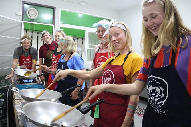 Half Day Morning Cooking Class with Market Tour in Chiang Mai - Who should book this morning activity?