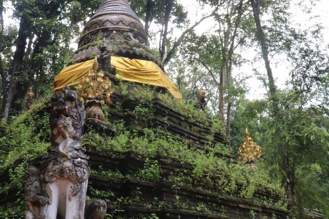 Half Day Morning Wat Pha Lat & Wat Phra That Doi Suthep Tour - Starting the morning in Chiang Mai