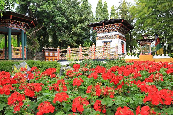 Half Day Phra That Doi Kham Temple and Royal Park Rajapruek (Private Tour) - Why these two Chiang Mai stops work together