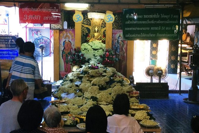 Half Day Phra That Doi Kham Temple and Royal Park Rajapruek (Private Tour) - Who should choose the morning or afternoon departure?