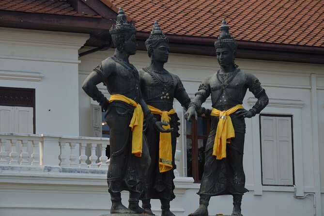 Historic Temples and City Guided Walking Tour in Chiang Mai - Key points to know before you book