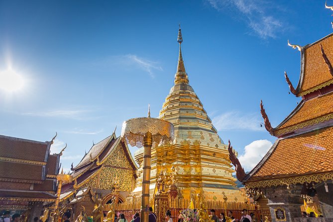 Iconic Half-Day Landmarks & Temples of Chiang Mai - Wat Chedi Luang brings the story back downtown
