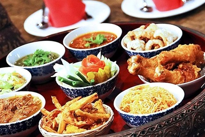 Khantoke Dinner Experience & Cultural Dance Show with Transfers - Arriving by transfer at 6:30 pm