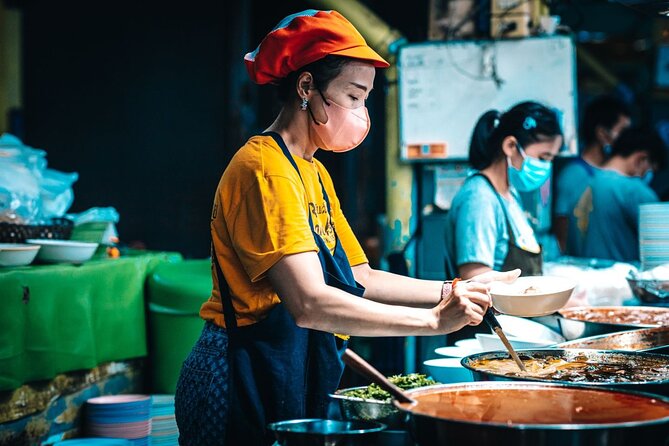 Lanna Kingdom Chiang Mai Food Tour with 15+ Tastings - The guides make the difference