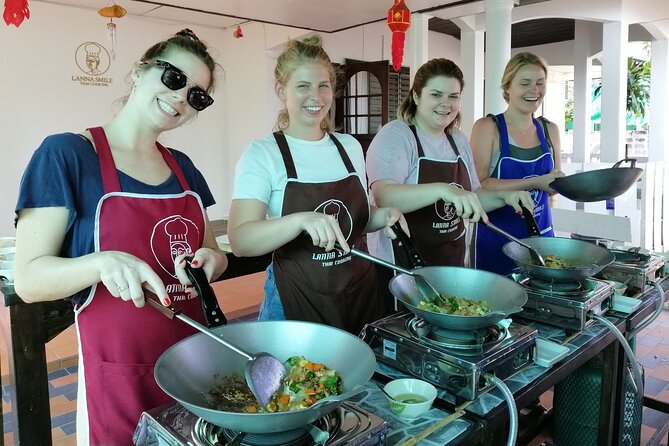 Lanna Smile Thai Cooking Class in Chiang Mai with Market tour - Key points to know before booking