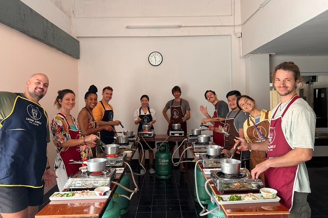 Lanna Smile Thai Cooking Class in Chiang Mai with Market tour - Choosing a menu that fits your appetite