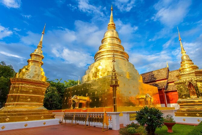 Long Neck Village, Silver Temple & Chiang Mai Top Cultural Sites - Wat Phra Singh and classic Lanna style