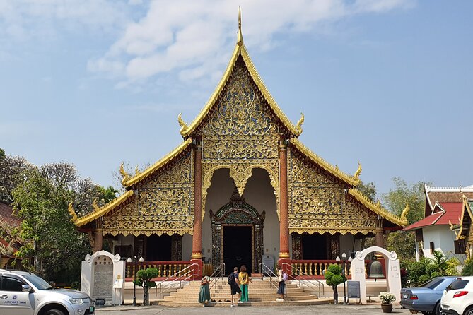 Mastering Chiang Mai Temples in Halfday - Visit 7 Temples - Wat Suan Dok and its field of white chedis