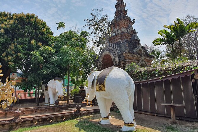 Mastering Chiang Mai Temples in Halfday - Visit 7 Temples - Wat Phrathat Doi Kham and the final hilltop view