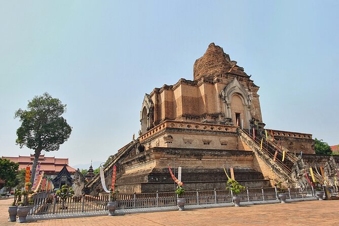 Mastering Chiang Mai Temples in Halfday - Visit 7 Temples - Wat Phra Singh and Chiang Mai’s most sacred Buddha