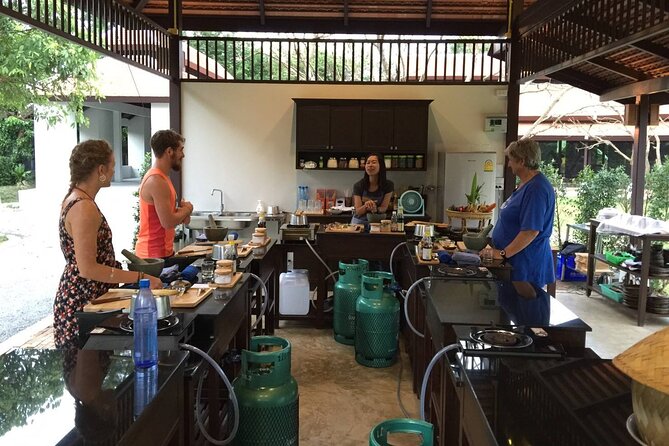 Morning Cooking Class in Traditional Pavilion with Beautiful Garden - Chiang Mai - What the dish choices mean for your morning