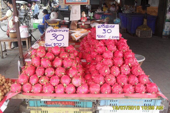 No.1 Chiang Mai: Historical City Bike Tour - How the guide and group size affect the experience