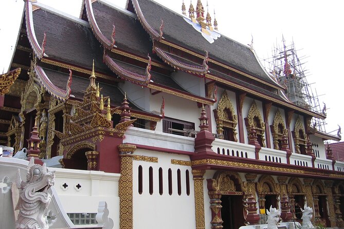 No.1 Chiang Mai: Historical City Bike Tour - Starting at the pro shop with the right equipment