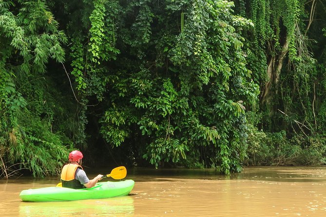 No.1 Full-Day Chiang Mai Caving & Jungle Kayaking: Chiang Dao - A simple Thai lunch beside the cave