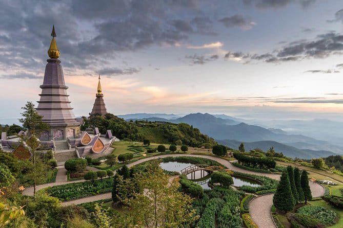 One day Doi Inthanon National Park & Trekking on Kew Mae Pan - Wachirathan Falls, a short but worthwhile stop