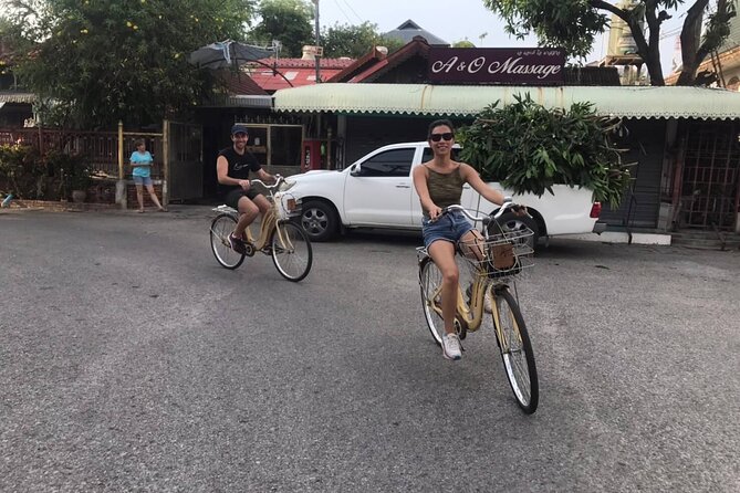 Private Chiang Mai Half-Day Bike Tour - 8:00 AM pickup and a simple start at Wat Chai Mongkhon