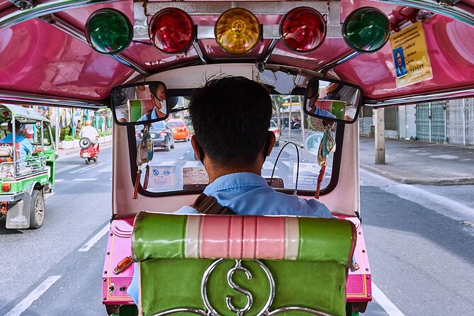 Private Chiang Mai Old City Half Day Tuk Tuk Tour - The Three Kings Monument and a useful city pause