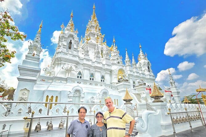 Private Guided Rainbow Cave Unseen Canyon and Lanna temple - Lunch, driving, and the true length of the day