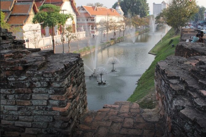 Private Half-Day Tour The Old Chiang Mai City With Street Foods - Why the old city walls make a good starting point