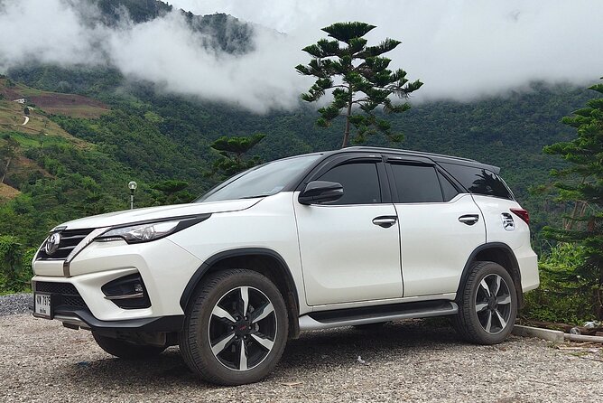 Private Luxury Car rental + English speaking driver: - Building your Chiang Mai day