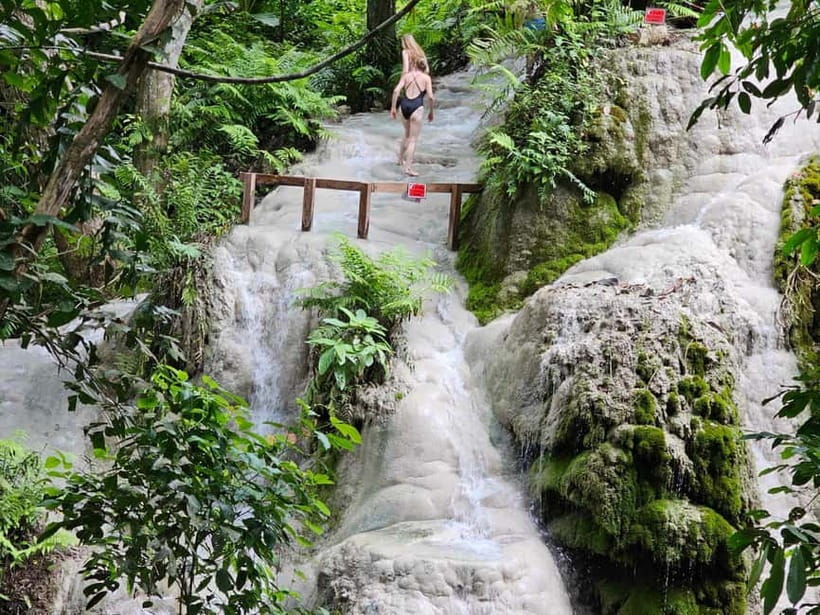 Private : Sticky Waterfall & Secret Temple & Karen Village. - Climbing Bua Thong Sticky Waterfalls
