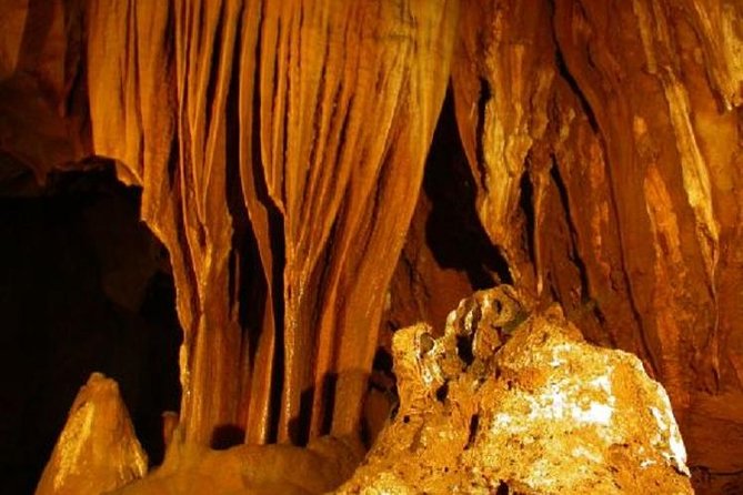 Private tour Chiang Dao cave ,Temples,Sticky waterfall - Chiang Dao cave adds an underground change of scene