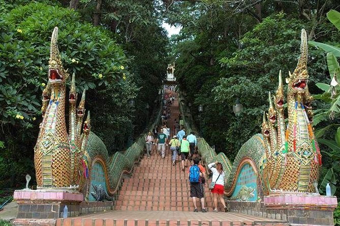 Private Tour: Chiang Mai City and Temples - Why the private guide can make or break the day
