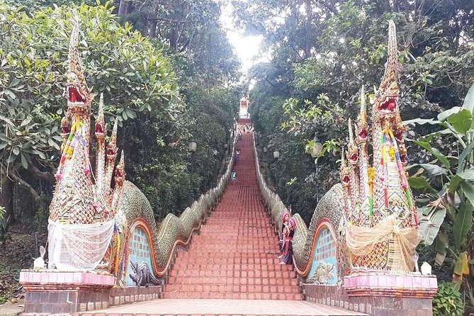 Private Tour: Chiang Mai City Tour Full Day - What the guide adds to the experience