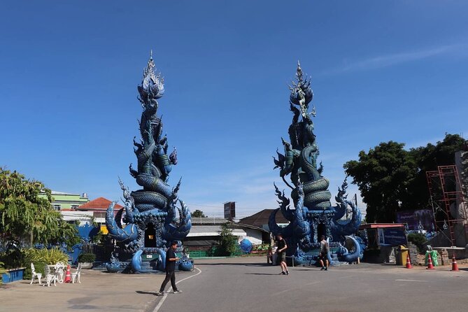 Private Tour Chiang Rai 3 Wonderful Temples & Lalitta Cafe - Wat Rong Seur Ten, the Blue Temple