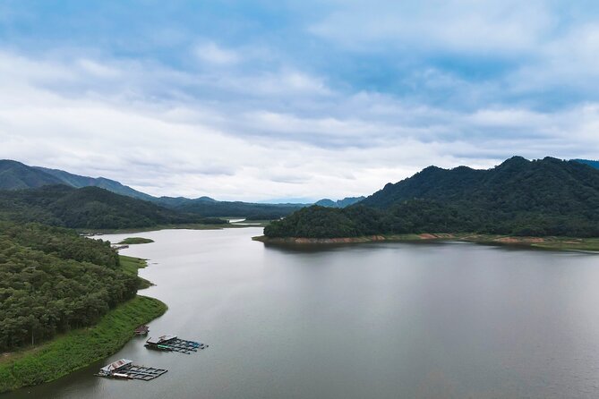 Sticky Waterfall Chiang Mai and Mae Ngat Boat Tour - A quiet hour on Mae Ngat Reservoir