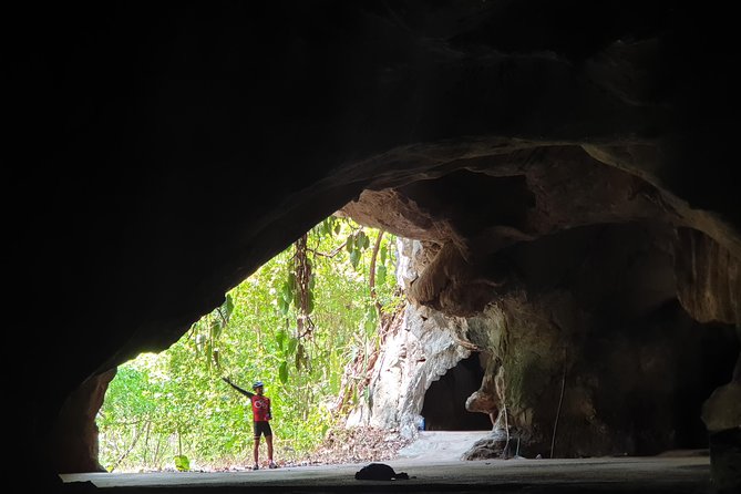 Sticky Waterfall Cycling Tour - From Chiang Mai streets to Mae Kuang Reservoir