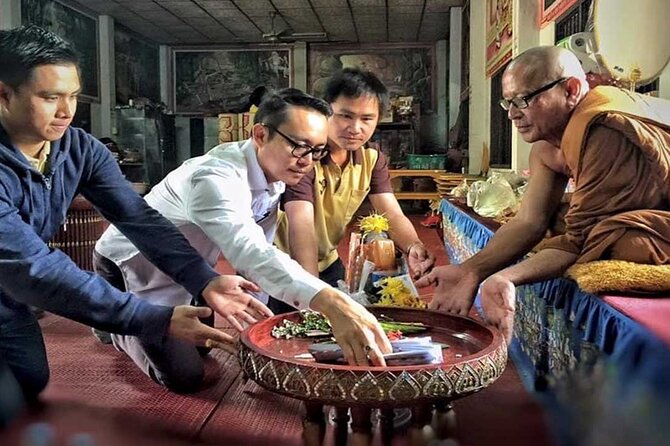 Talk to Buddhist monk & craft work in temple - Who will enjoy this Chiang Mai experience?