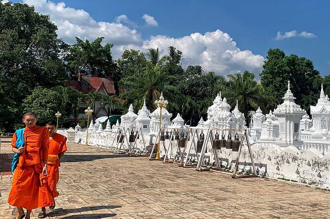 Talk to Buddhist monk & craft work in temple - The local-house element