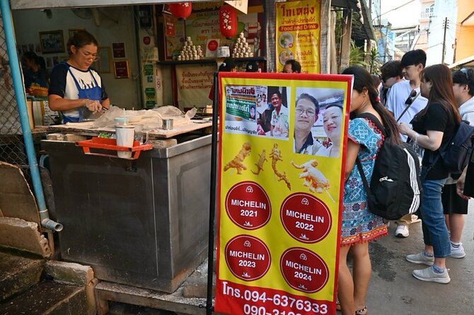 Taste of Chiang Mai: Michelin Guide Street Food Small Group 2Hr - Who should book this experience