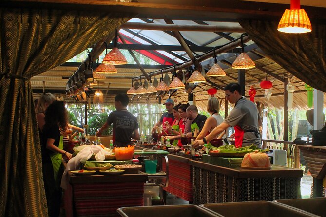 Thai and Akha Cooking Class in Chiang Mai - What happens at the cooking school