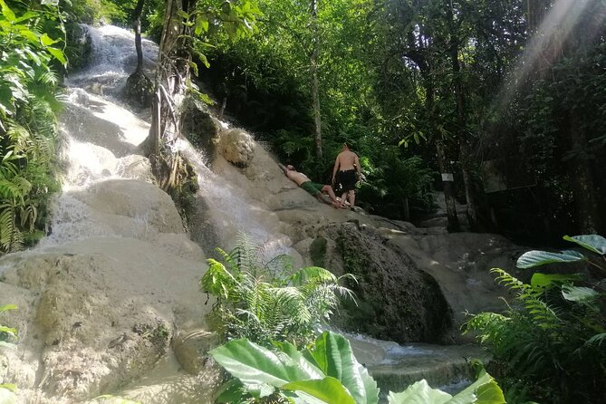The Best Full Day Tour: Doi Suthep, Wat Phalat, Sticky Waterfall - Doi Suthep: Chiang Mai’s essential mountain temple