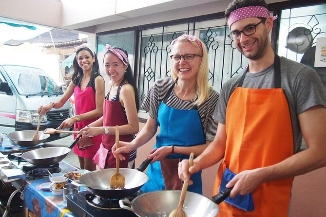 Tomyumthai Cooking Class in Chiang Mai - What the market visit adds