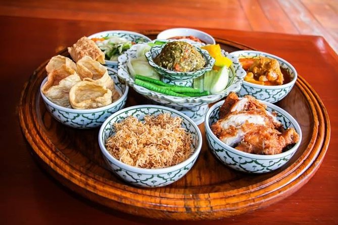 Traditional Khantoke Dinner and Show from Chiang Mai - Key points to know before booking