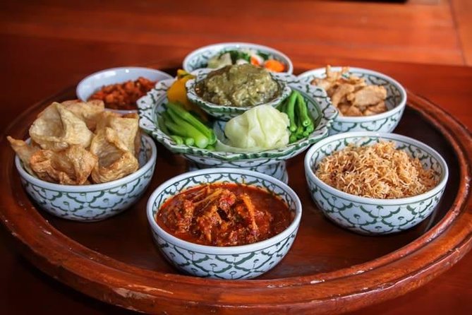 Traditional Khantoke Dinner and Show from Chiang Mai - A good choice for families and first-time visitors