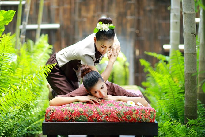Traditional Thai Massage at award winning Fah Lanna Spa - Old City branch - A traditional Northern Thai setting