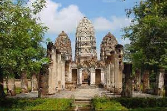 Unseen Sukhothai Province 2 Days 1 Night Private Tour - Wat Phiphat Mongkhon as the final temple